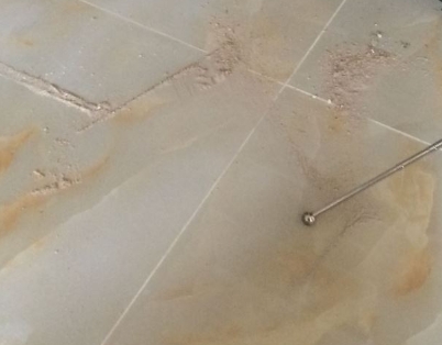 贡觉瓷砖空鼓维修公司分享粘合剂选择不当在瓷砖铺贴过程中可能导致以下问题